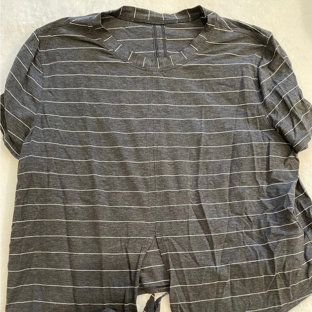 Lululemon t shirt with tie